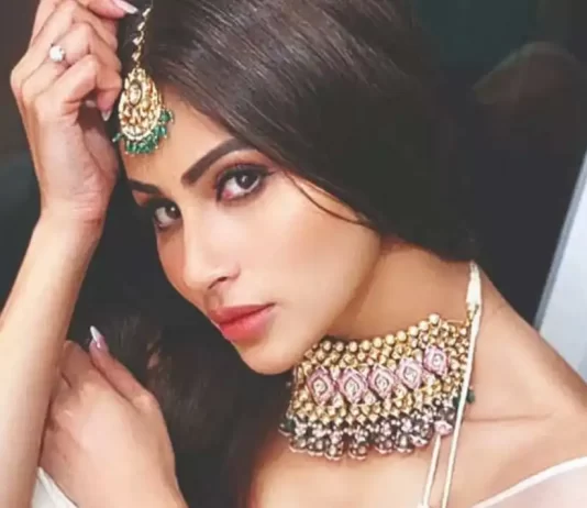 mouni roy